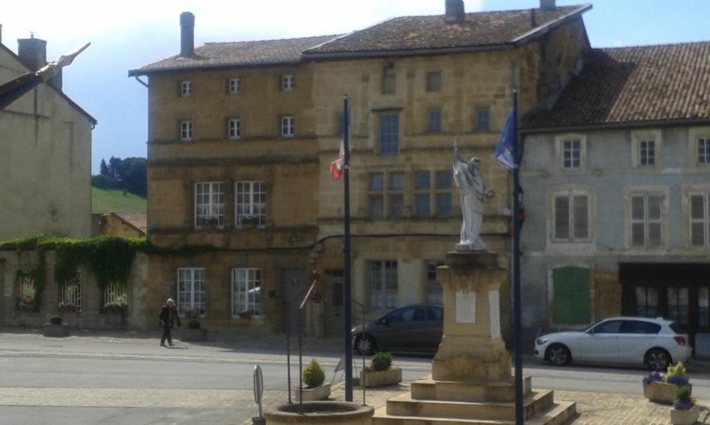 Auberge De Marville Exteriör bild